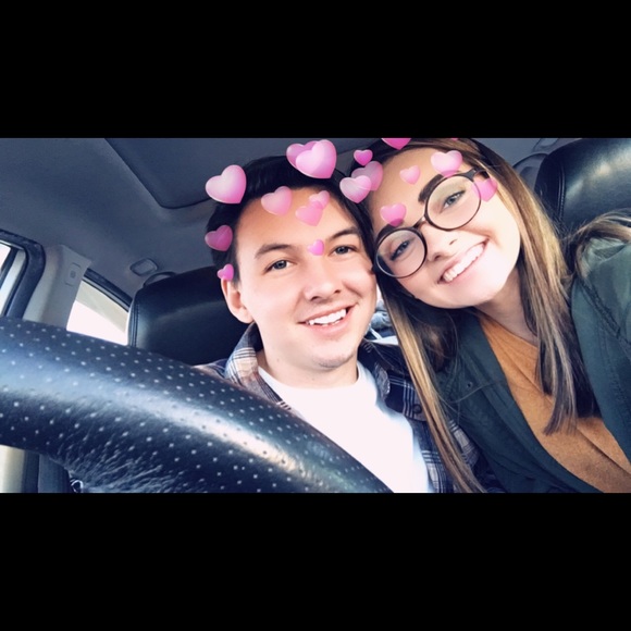 Meet your Posher, Kayla - Picture 1 of 1